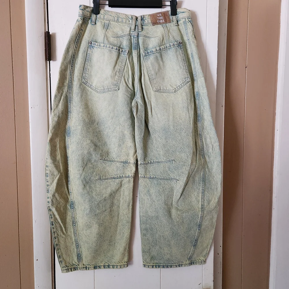 WE THE FREE GOOD LUCK MID-RISE BARREL JEANS - SIZE 27 - COLOR FLYING SAUCER - Picture 8 of 9